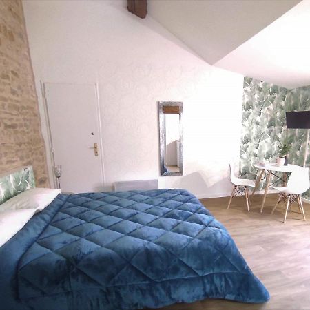 Appartement Oingt - Les Meublés des Pierres Dorées Theize Esterno foto